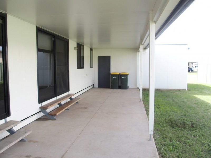 14 Summer Red Court, Blackwater QLD 4717