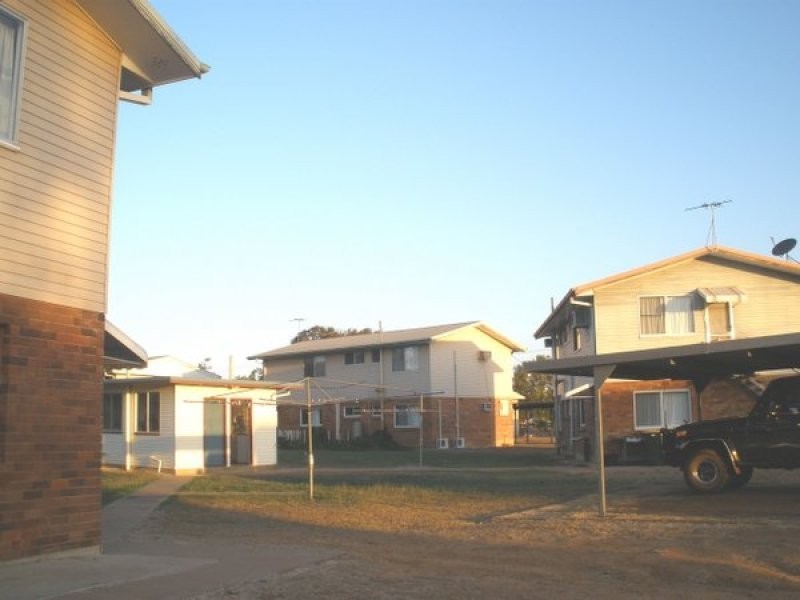 17 Acacia Street, Blackwater QLD 4717