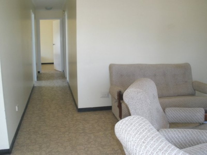 17 Acacia Street, Blackwater QLD 4717