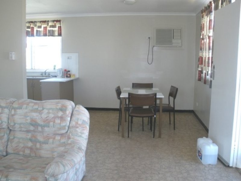 17 Acacia Street, Blackwater QLD 4717