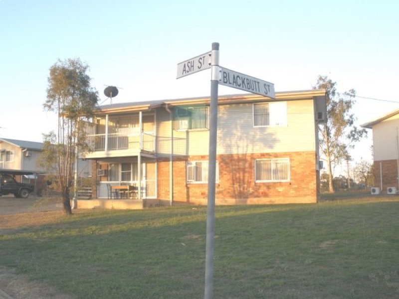 17 Acacia Street, Blackwater QLD 4717