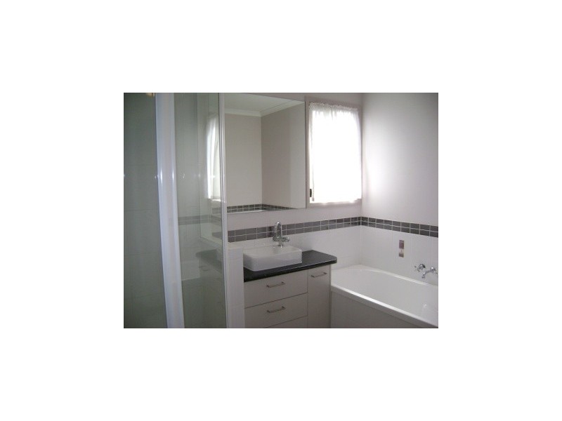 6 Cork Street, Blackwater QLD 4717