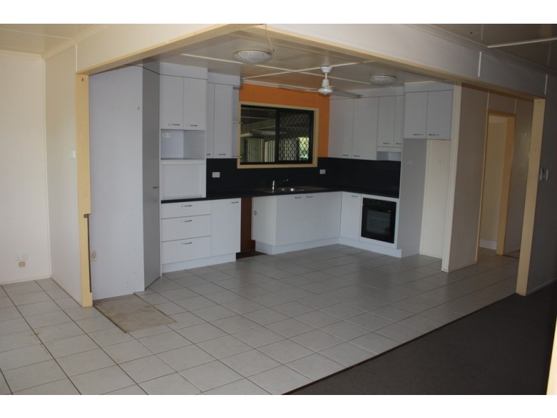 45 Littlefield Street, Blackwater QLD 4717