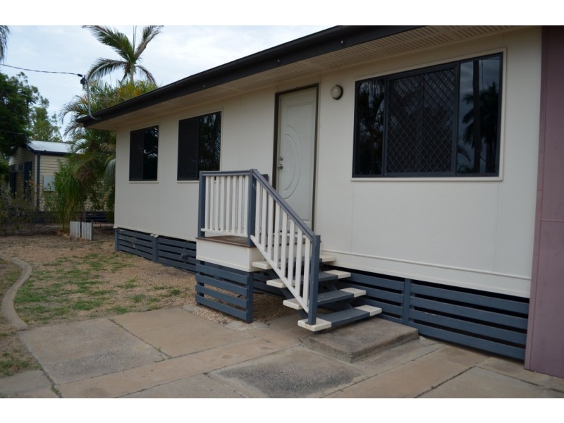 45 Littlefield Street, Blackwater QLD 4717