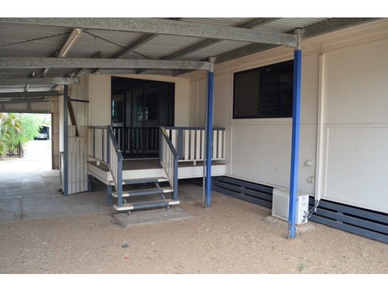45 Littlefield Street, Blackwater QLD 4717