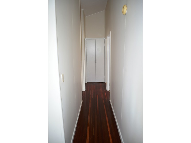 27 Stower Street, Blackwater QLD 4717