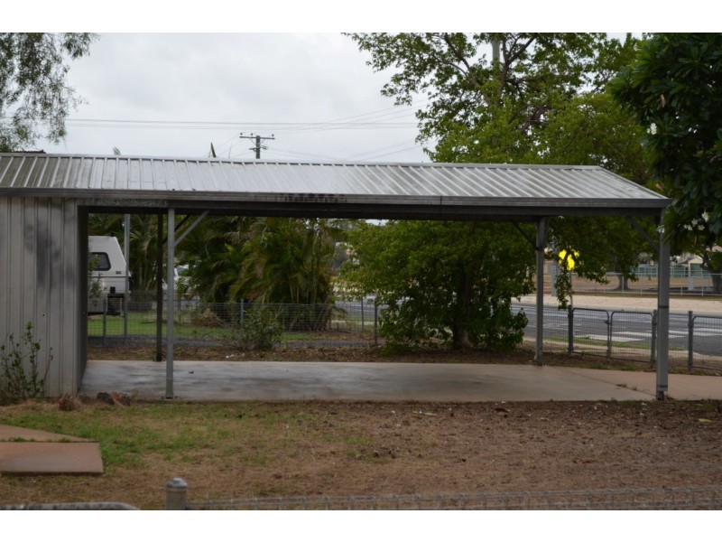 1 Seeman Street, Blackwater QLD 4717