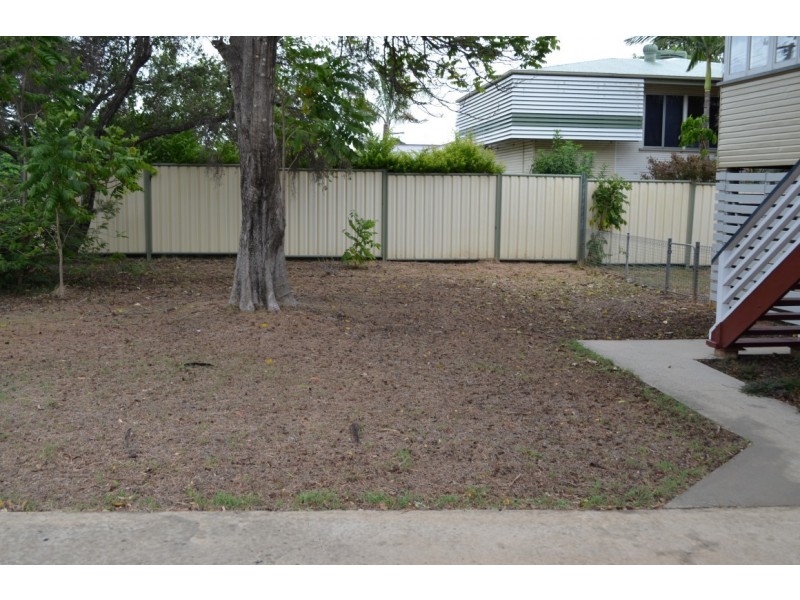 1 Seeman Street, Blackwater QLD 4717