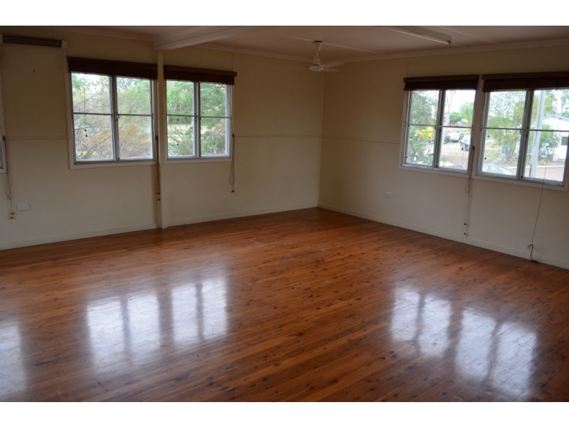 1 Seeman Street, Blackwater QLD 4717