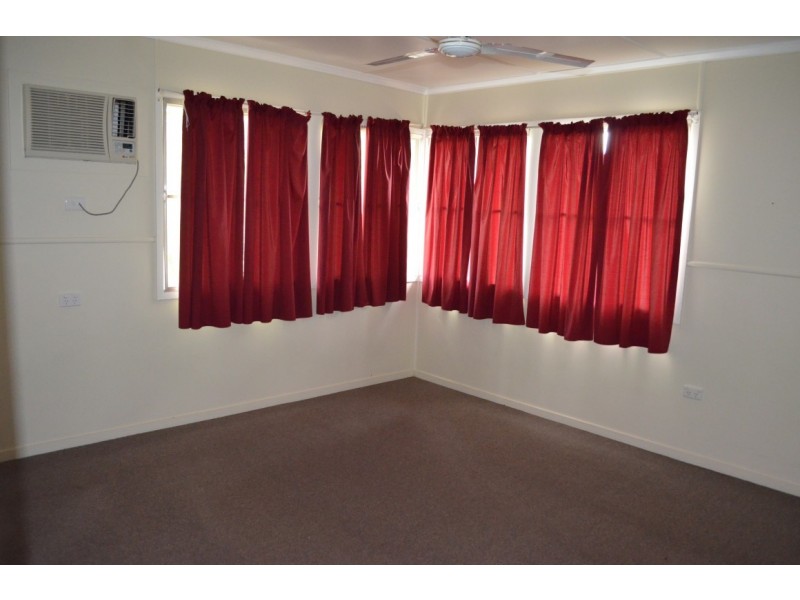 1 Seeman Street, Blackwater QLD 4717