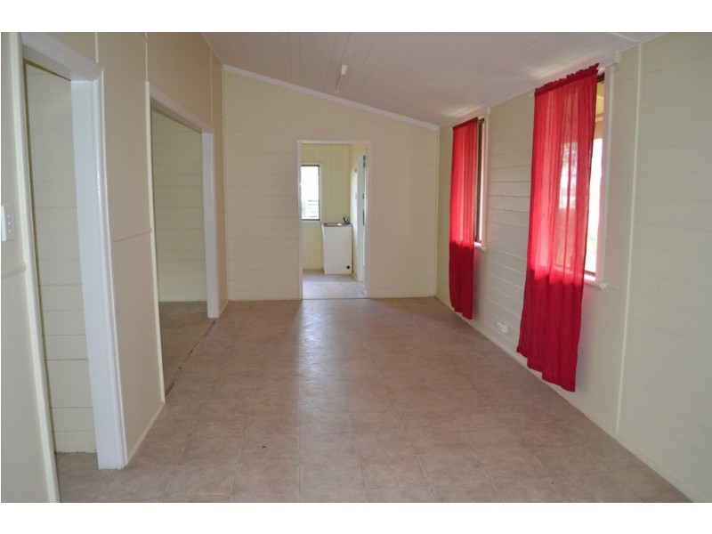 23 Acacia Street, Blackwater QLD 4717