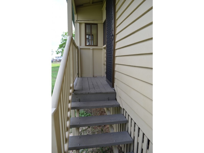 23 Acacia Street, Blackwater QLD 4717