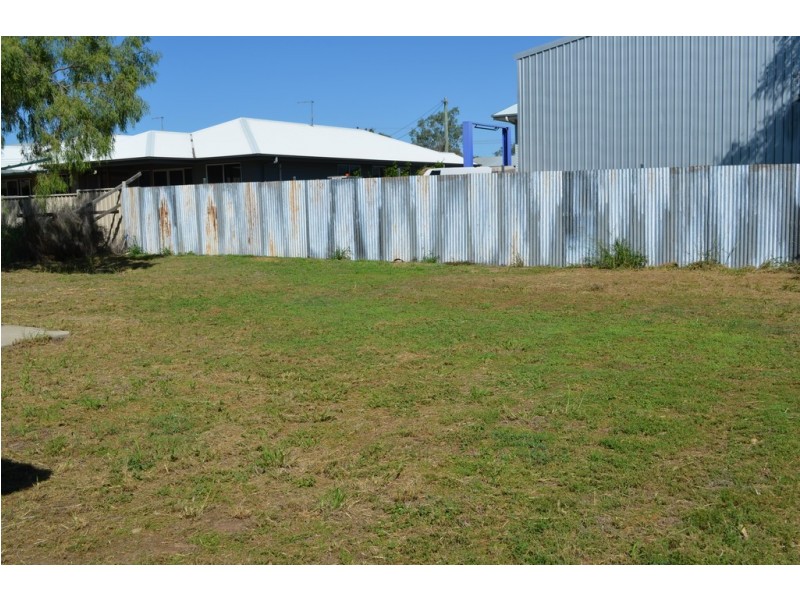 23 Acacia Street, Blackwater QLD 4717