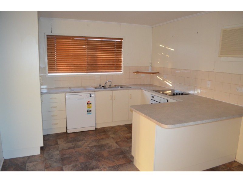 49 Stower Street, Blackwater QLD 4717