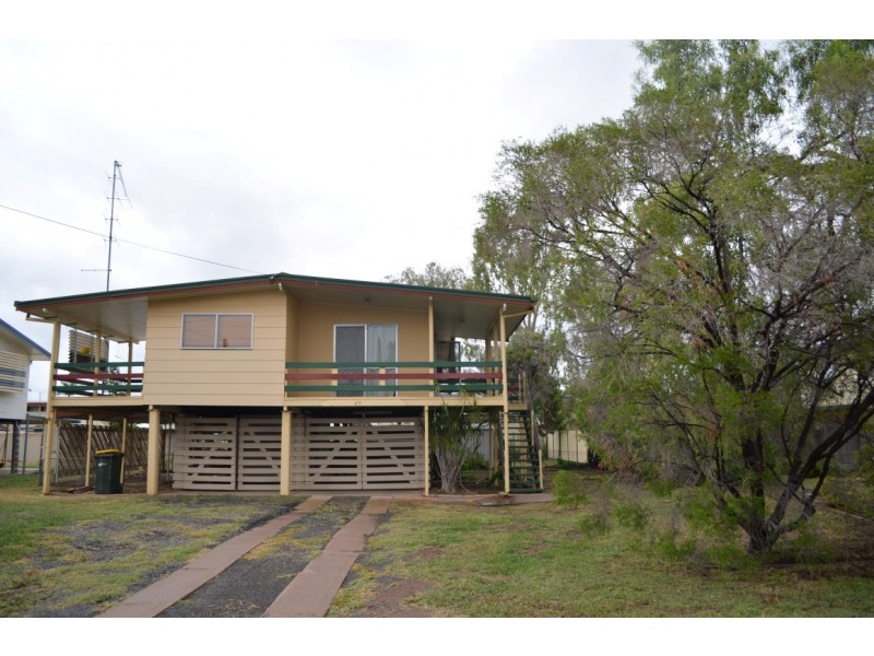 49 Stower Street, Blackwater QLD 4717
