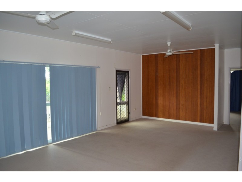39 Taurus Street, Blackwater QLD 4717