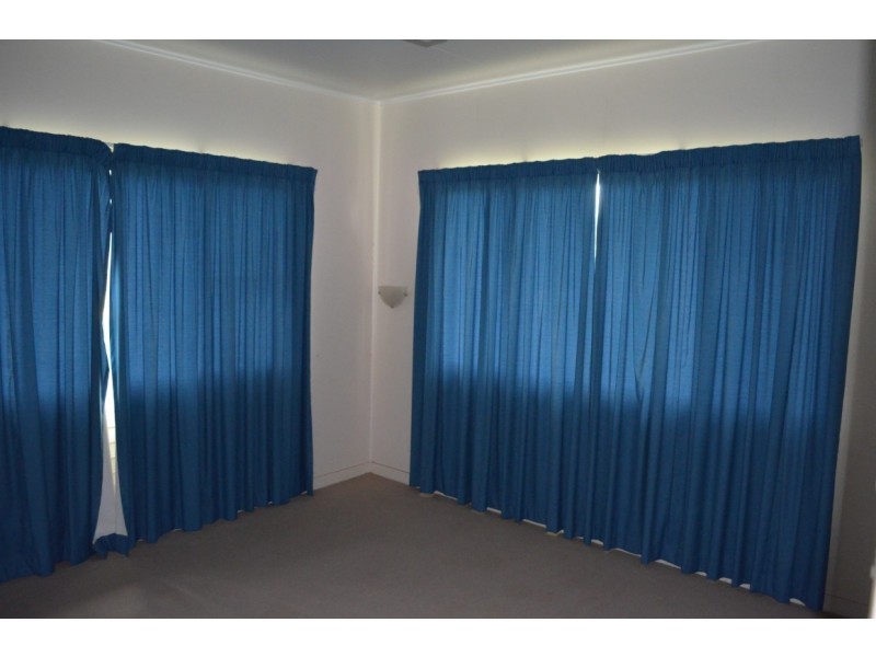 39 Taurus Street, Blackwater QLD 4717