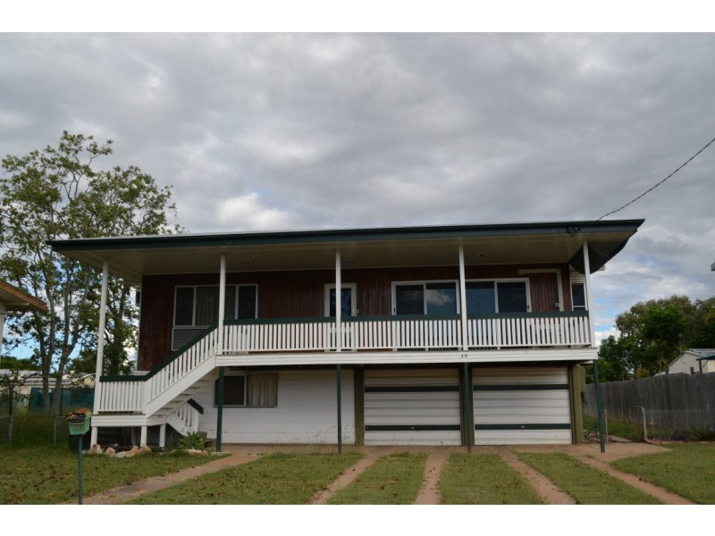 39 Taurus Street, Blackwater QLD 4717