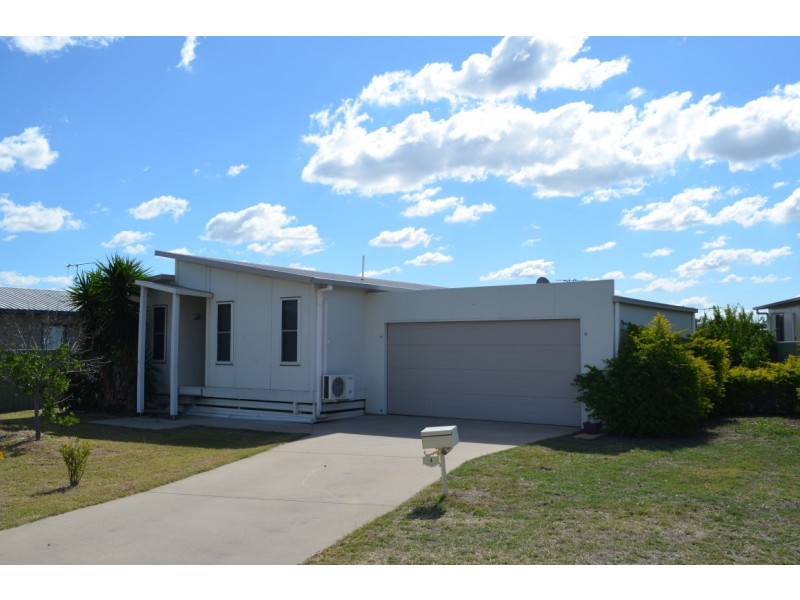 4 Hunter Street, Blackwater QLD 4717