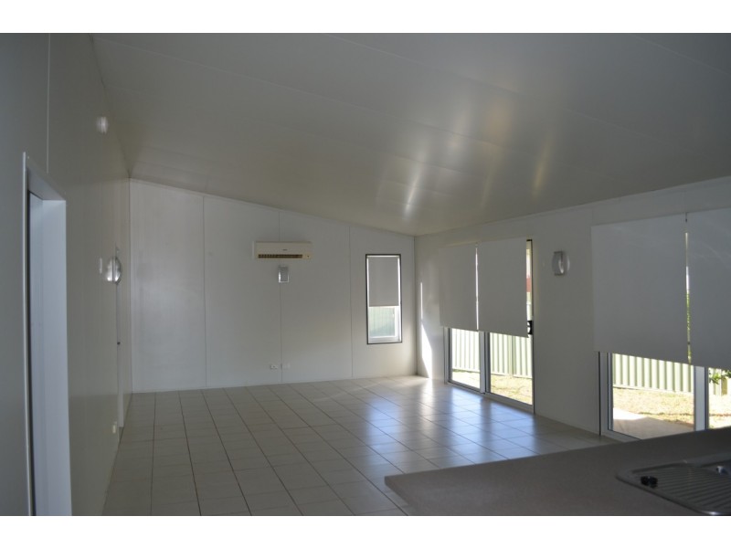 4 Hunter Street, Blackwater QLD 4717