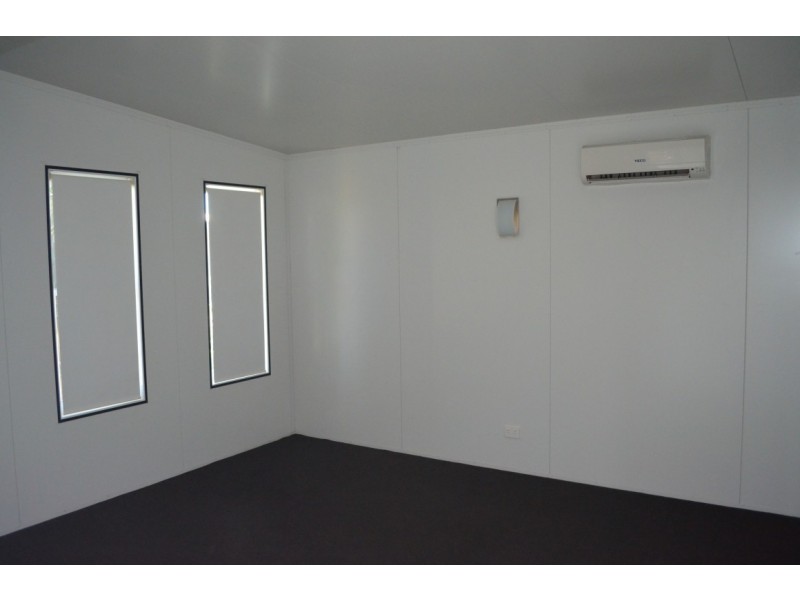 4 Hunter Street, Blackwater QLD 4717