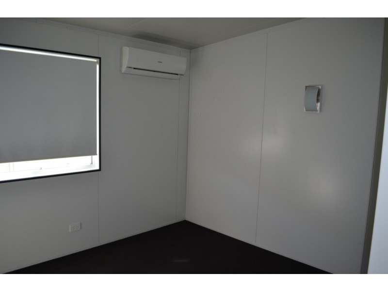 4 Hunter Street, Blackwater QLD 4717