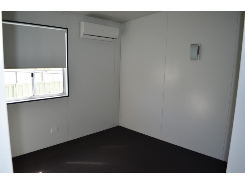 4 Hunter Street, Blackwater QLD 4717