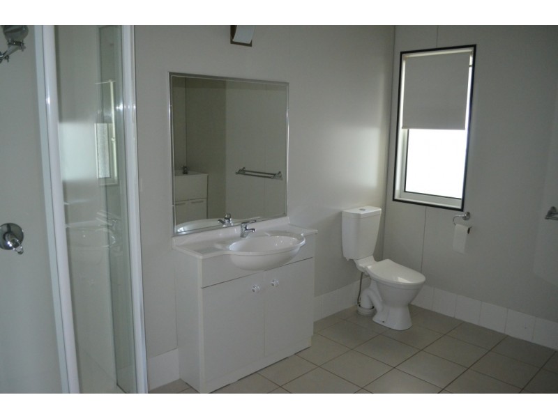 4 Hunter Street, Blackwater QLD 4717