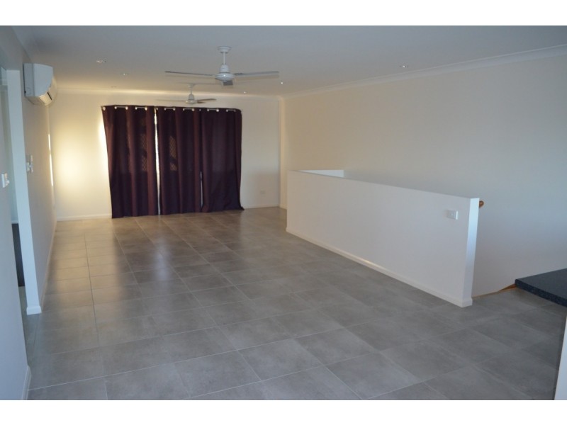 3 / 28 Blain Street, Blackwater QLD 4717