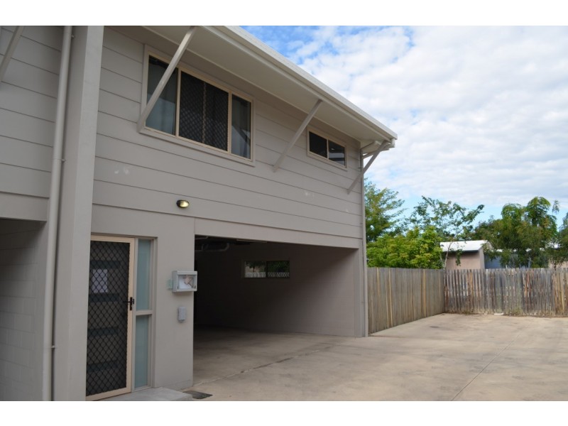 3 / 28 Blain Street, Blackwater QLD 4717