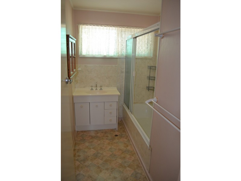 3 Bottletree Avenue, Blackwater QLD 4717