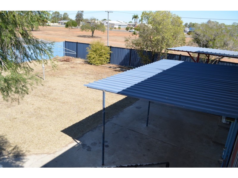 1 Blackbutt Street, Blackwater QLD 4717