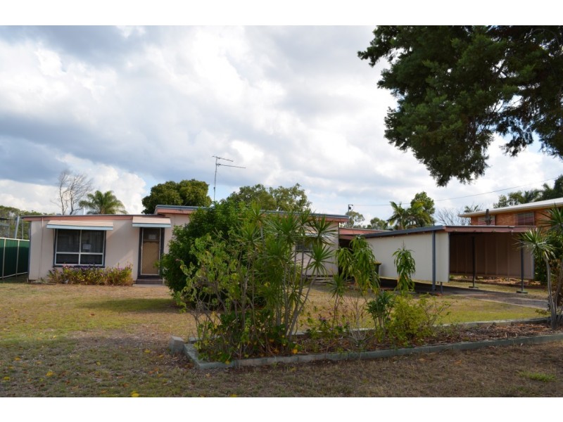 11 East, Bluff QLD 4702