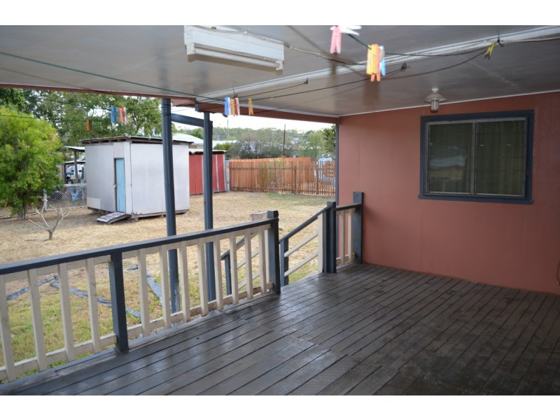 11 East, Bluff QLD 4702