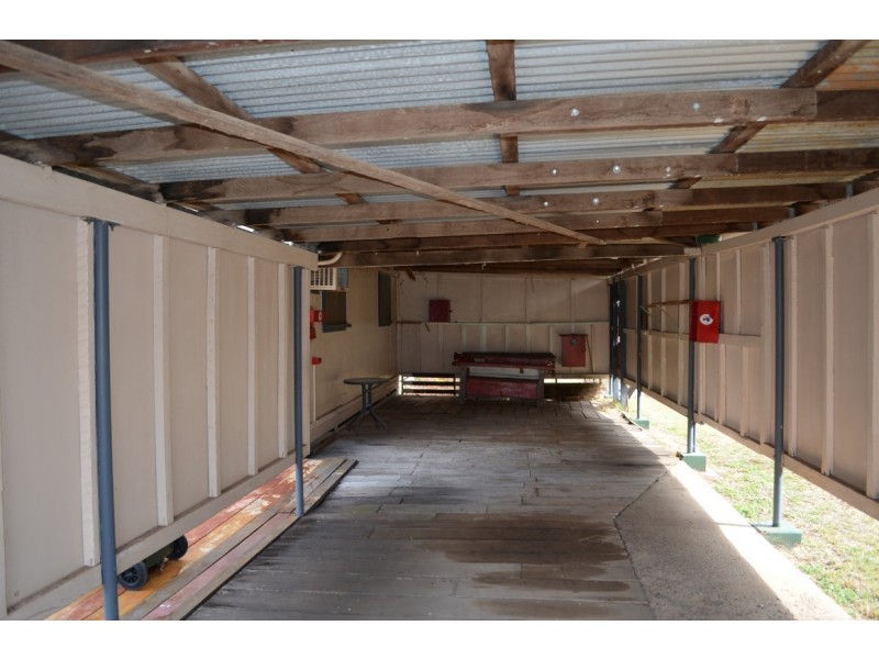 11 East, Bluff QLD 4702