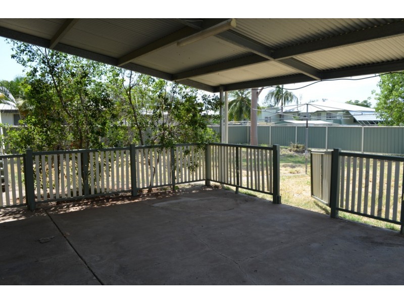 14 Wattle Street, Blackwater QLD 4717