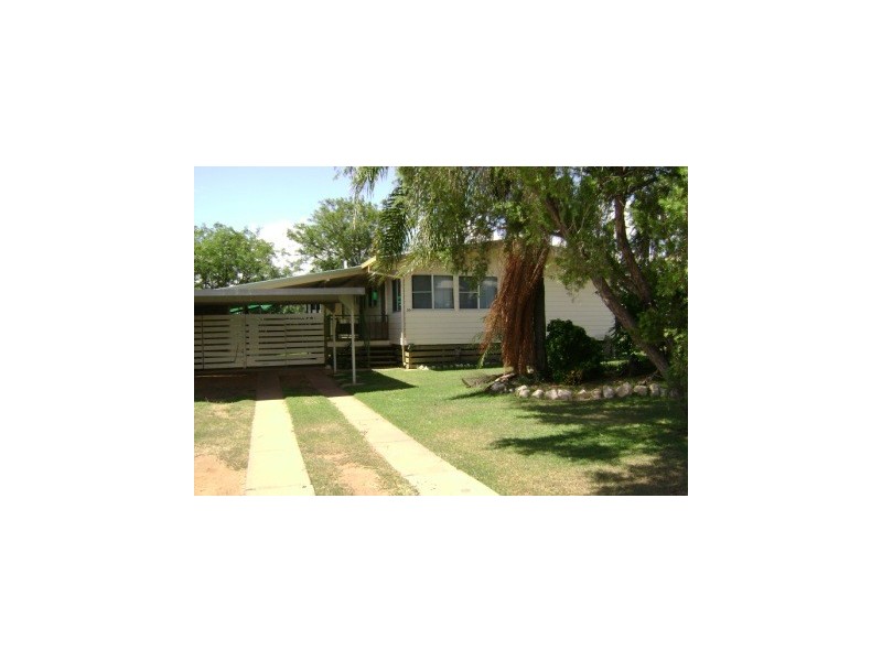 26 Birt Street, Blackwater QLD 4717