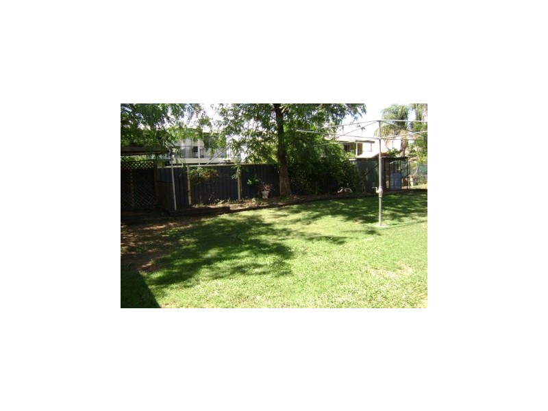 26 Birt Street, Blackwater QLD 4717