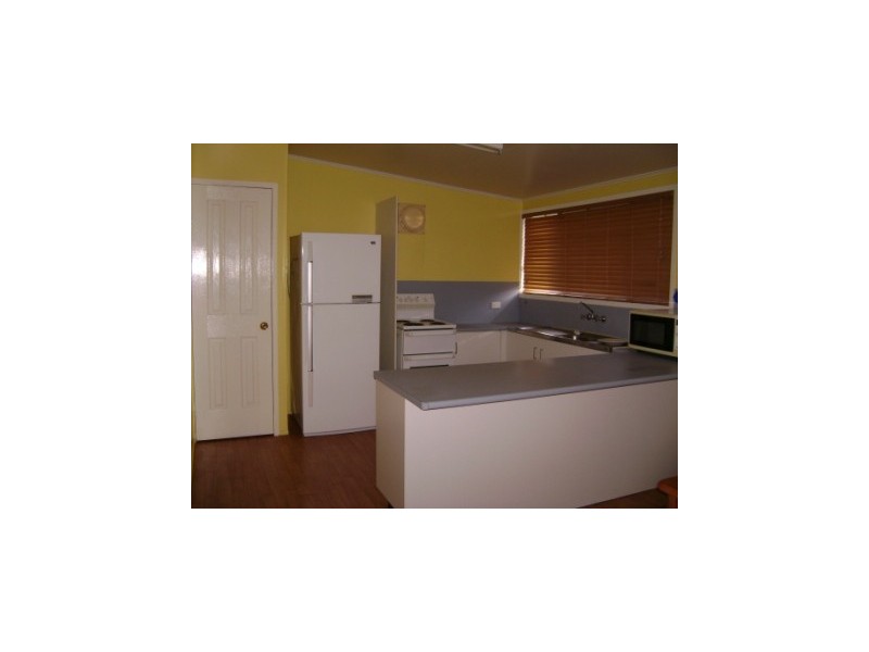 11 ADAMS, Blackwater QLD 4717