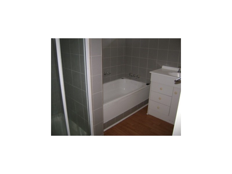 11 ADAMS, Blackwater QLD 4717