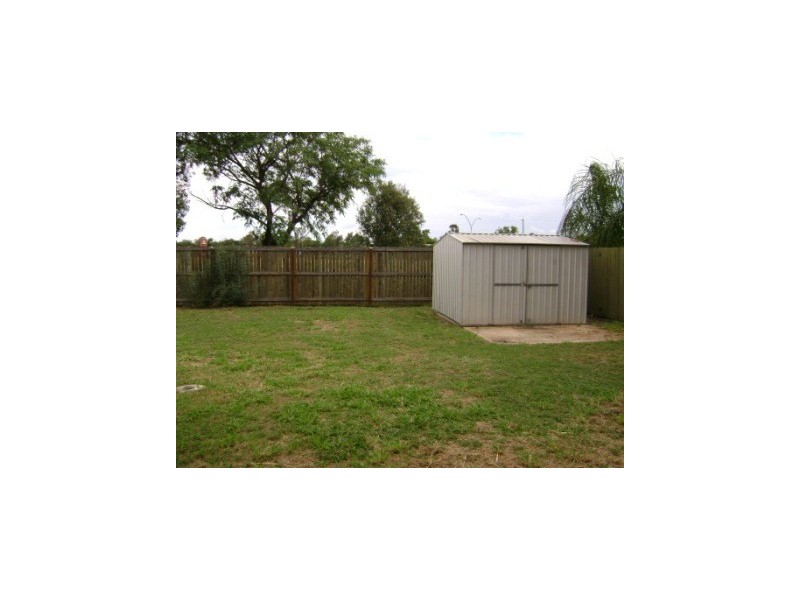 11 ADAMS, Blackwater QLD 4717