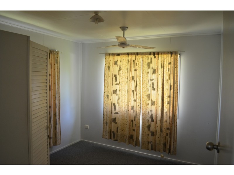 40 Bendee Crescent, Blackwater QLD 4717