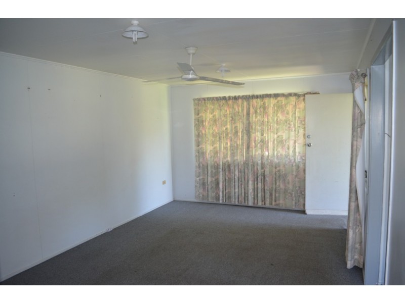 40 Bendee Crescent, Blackwater QLD 4717