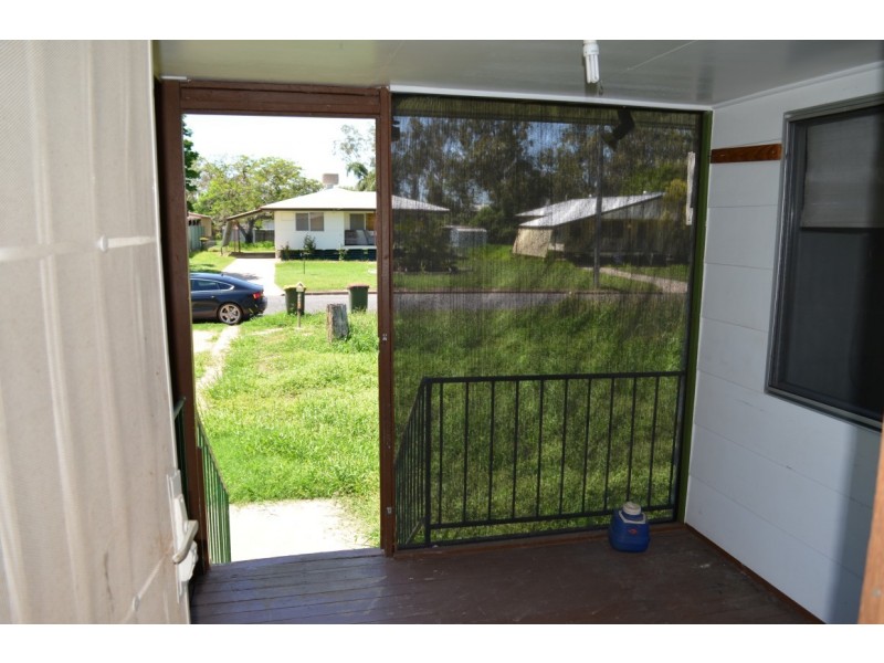 40 Bendee Crescent, Blackwater QLD 4717