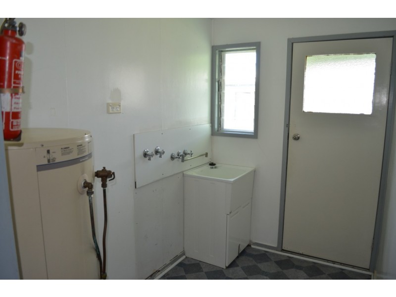 40 Bendee Crescent, Blackwater QLD 4717