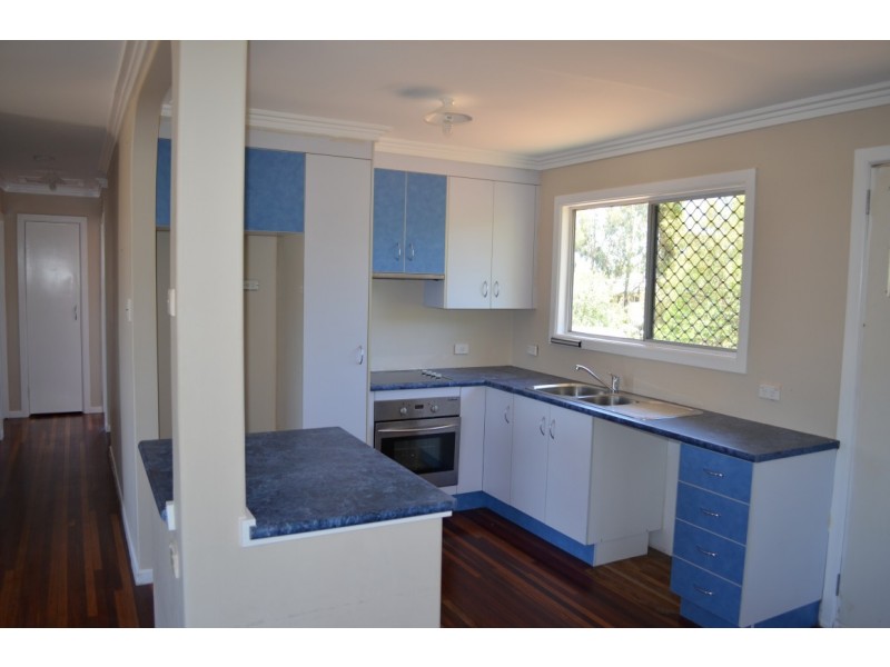 6 Acacia Street, Blackwater QLD 4717