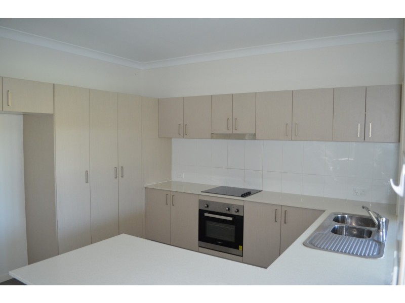 21 Kendrick Circuit, Blackwater QLD 4717