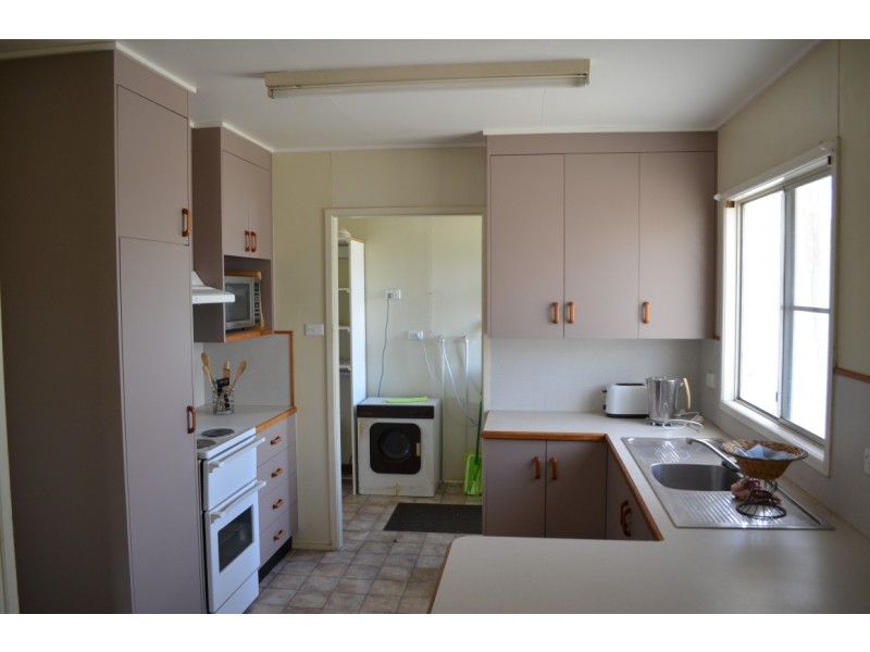 3 Ironbark Street, Blackwater QLD 4717