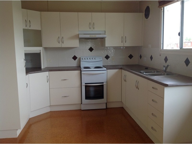 9 Columba Street, Blackwater QLD 4717