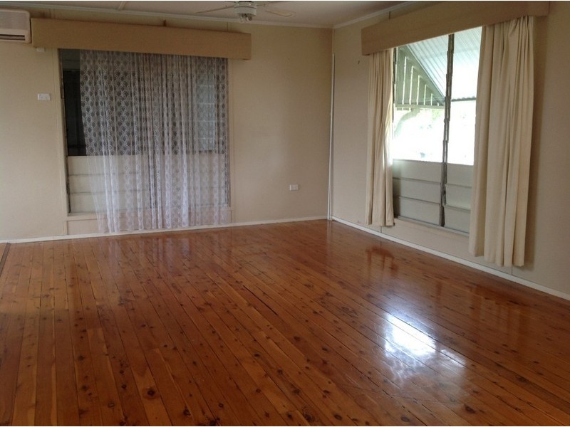 9 Columba Street, Blackwater QLD 4717